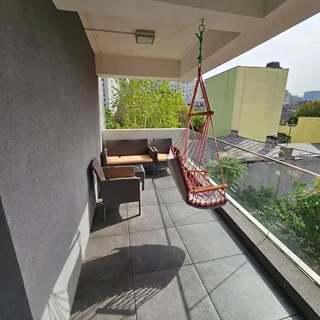 Apartment Central District Cuza 99 *